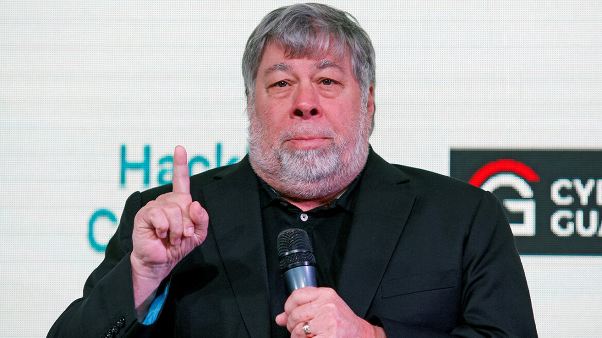 Apple co-founder Steve Wozniak criticizes Tesla's self-driving efforts.