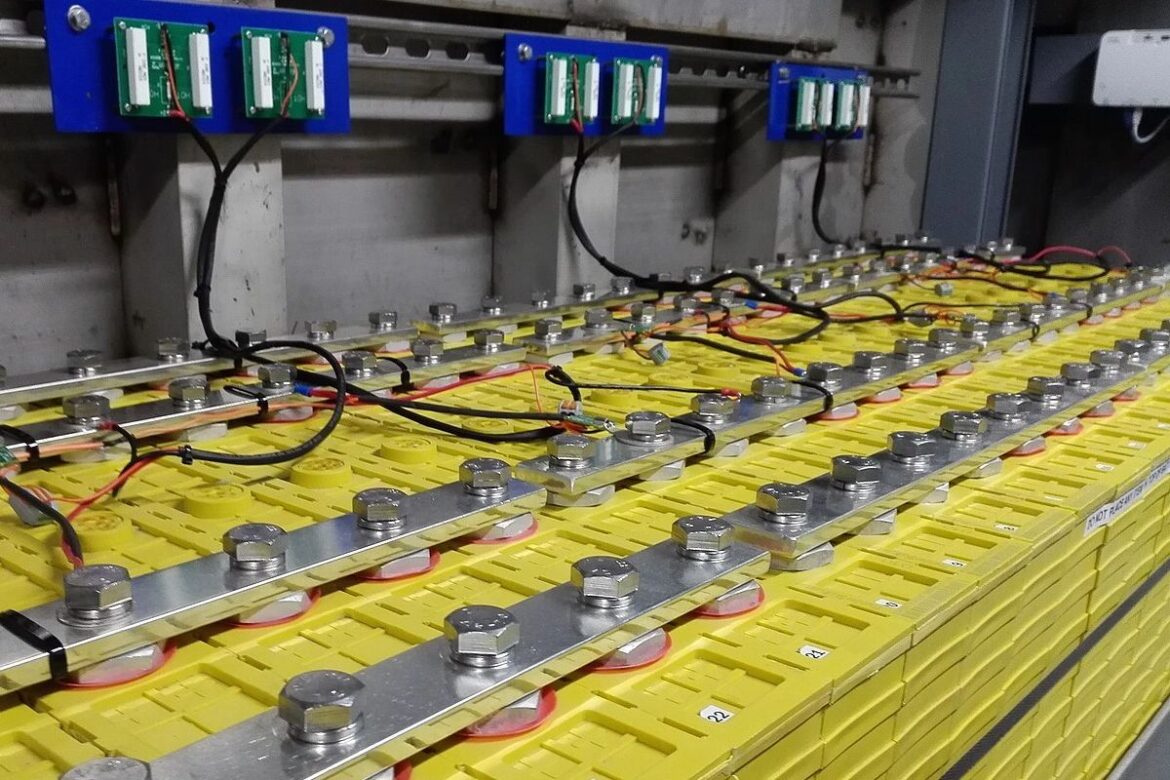 Indian Government proposes billion-dollar subsidy for grid battery manufacturers.